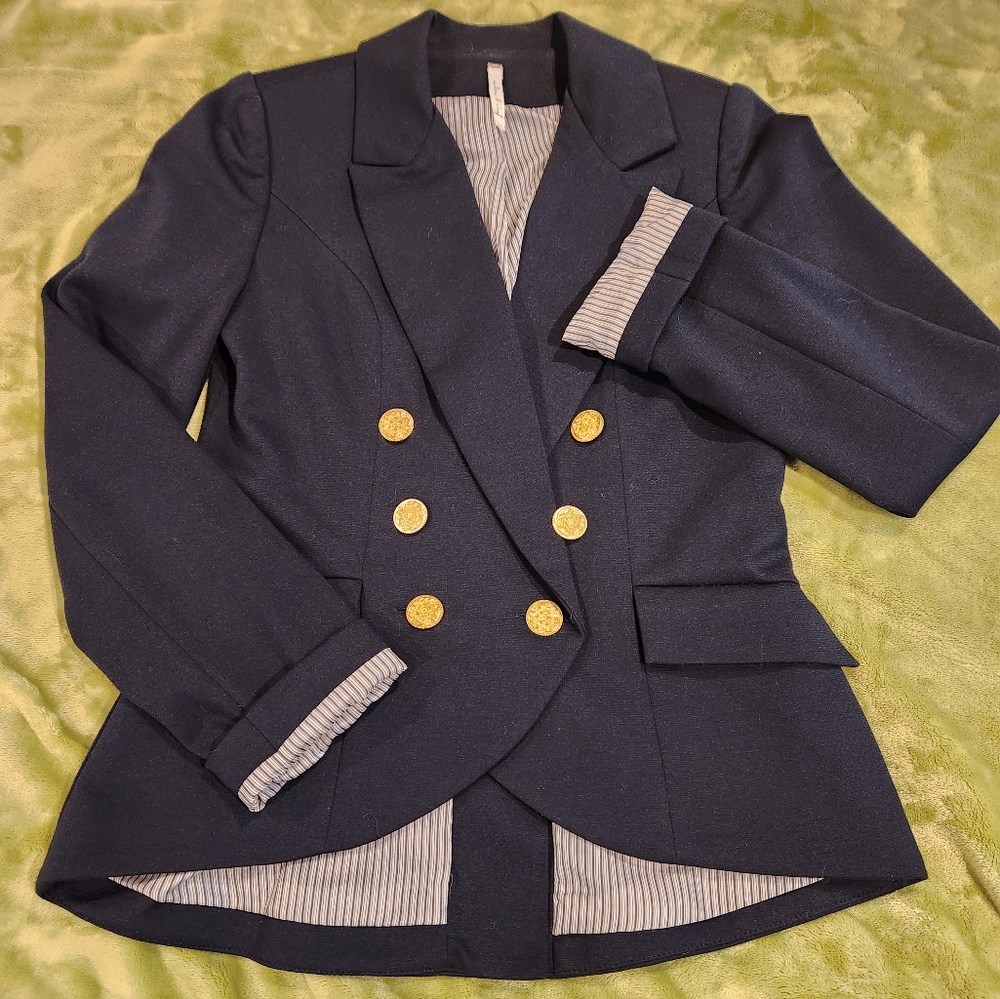 WILLOW & CLAY dark navy fully lined blazer size small.